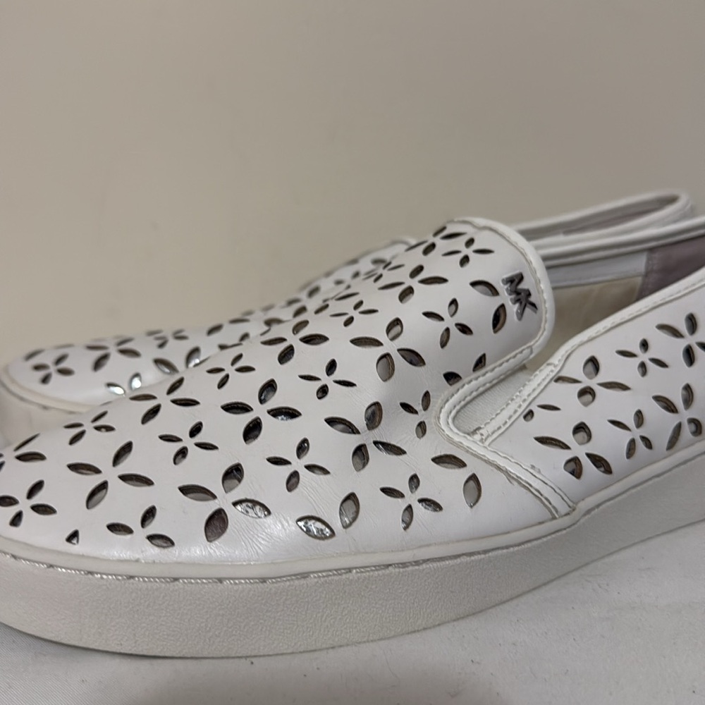 Michael Kors “Keaton” leather cutout slip on sneaker in size 11 - Picture 3 of 9